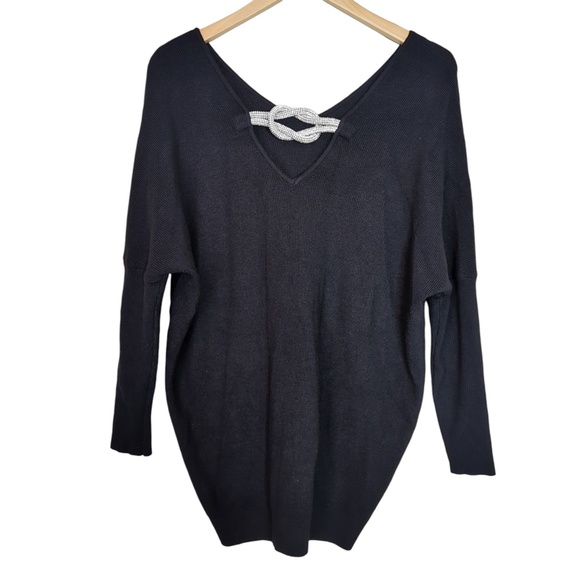 Frank Lyman V-neck Thigh-length Pullover Sweater - Picture 5 of 13